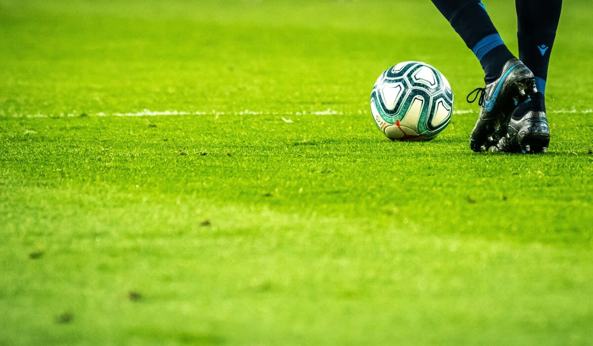 långtidsspel på fotboll